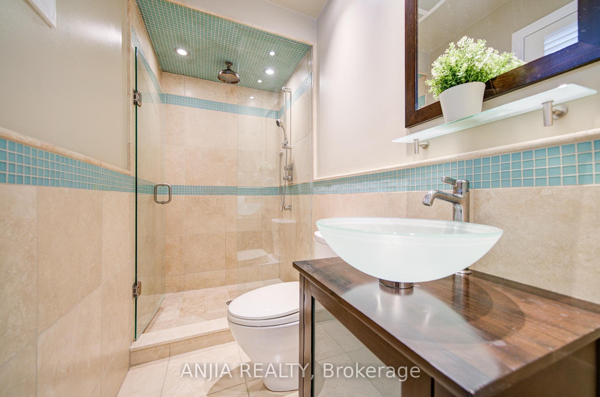 70 Briarwood Road photo 31