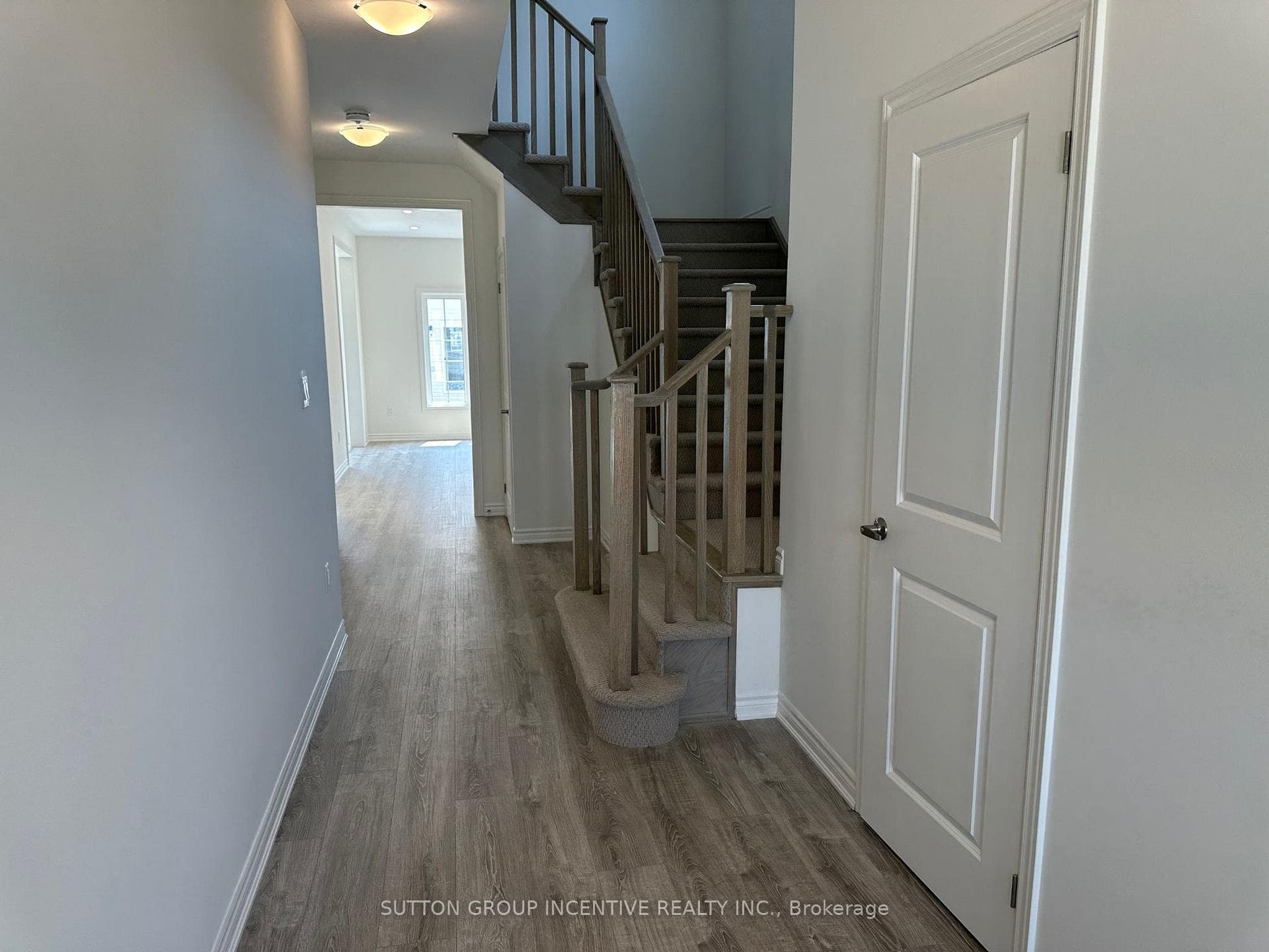 231 PRESCOTT Drive photo 2