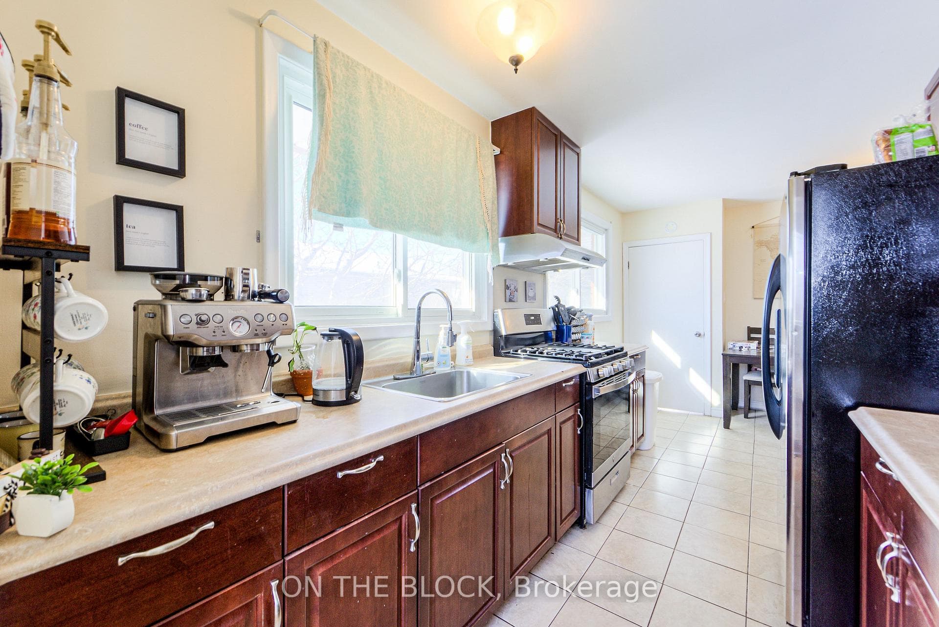 151 Nugent Drive Unit Upper photo 12