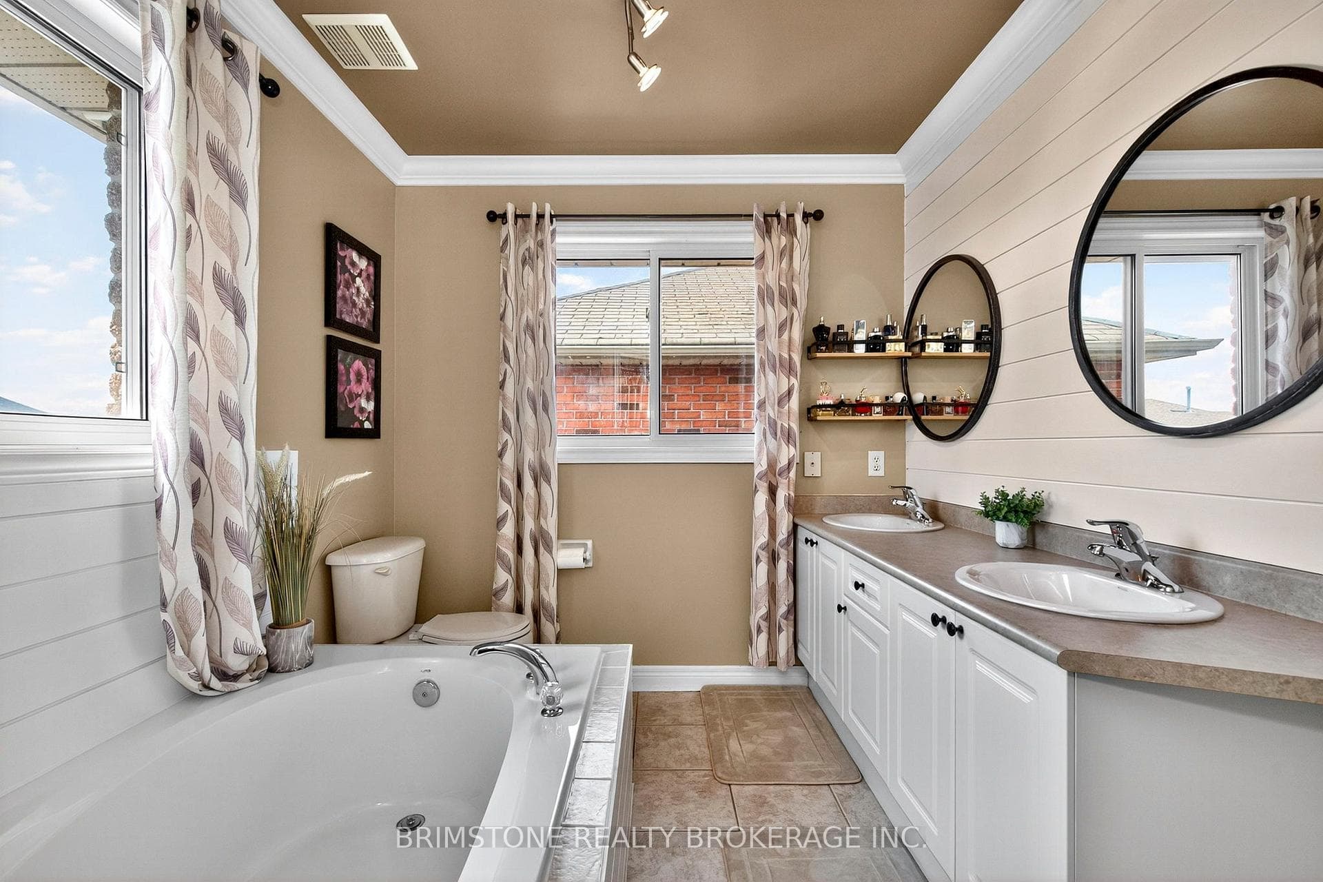 5 piece ensuite bathroom