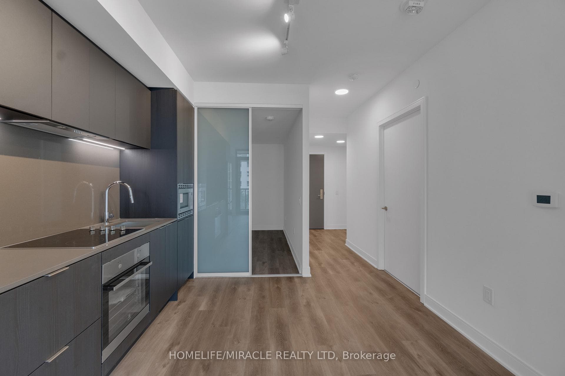 86 Dundas Street Unit 512 photo 11