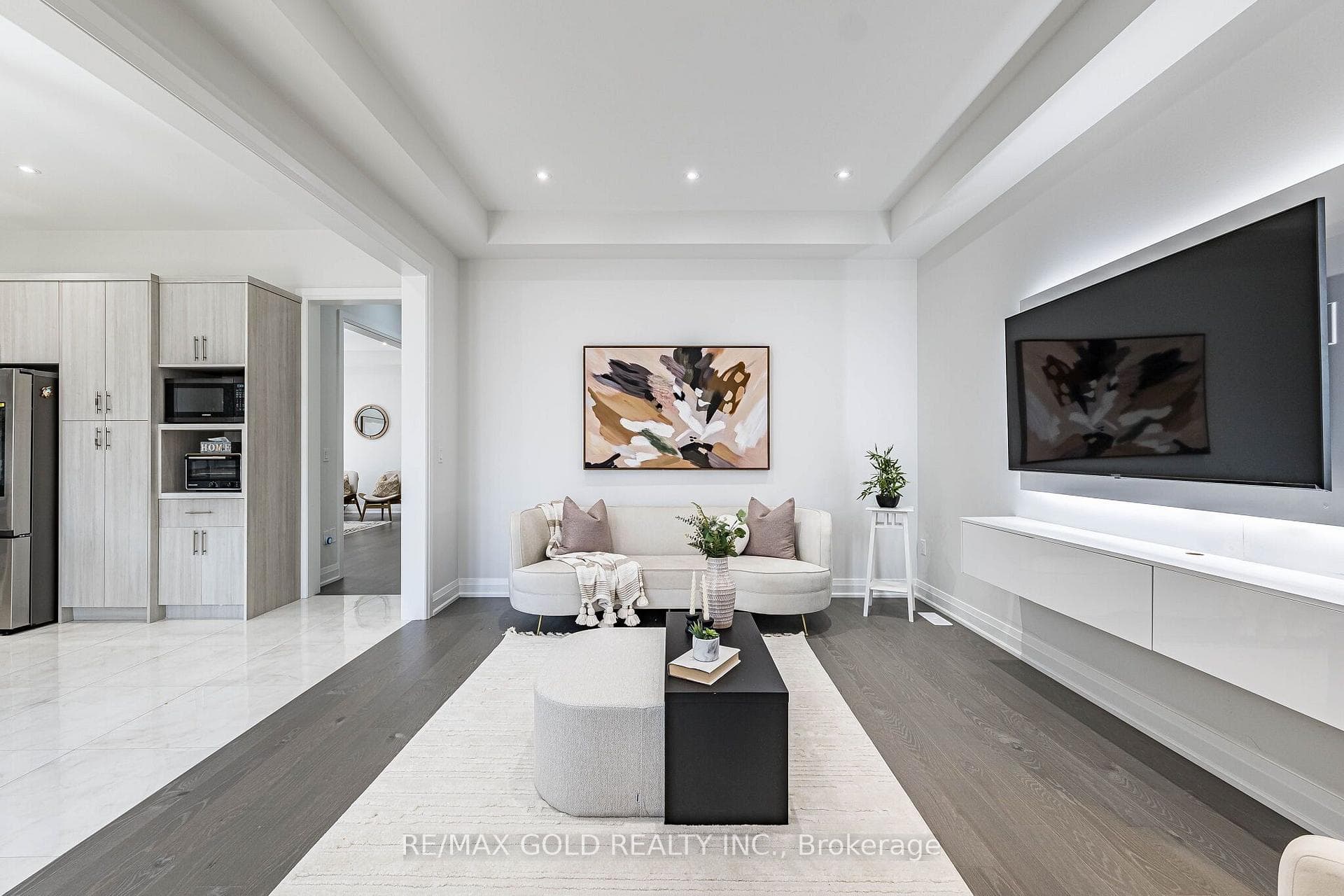 39 Academy Drive photo 16
