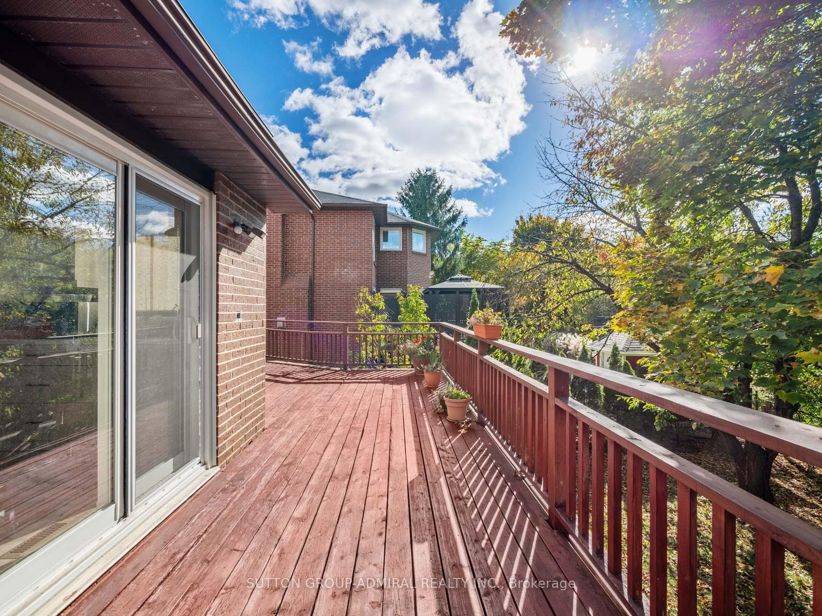 51 Houseman Crescent photo 35