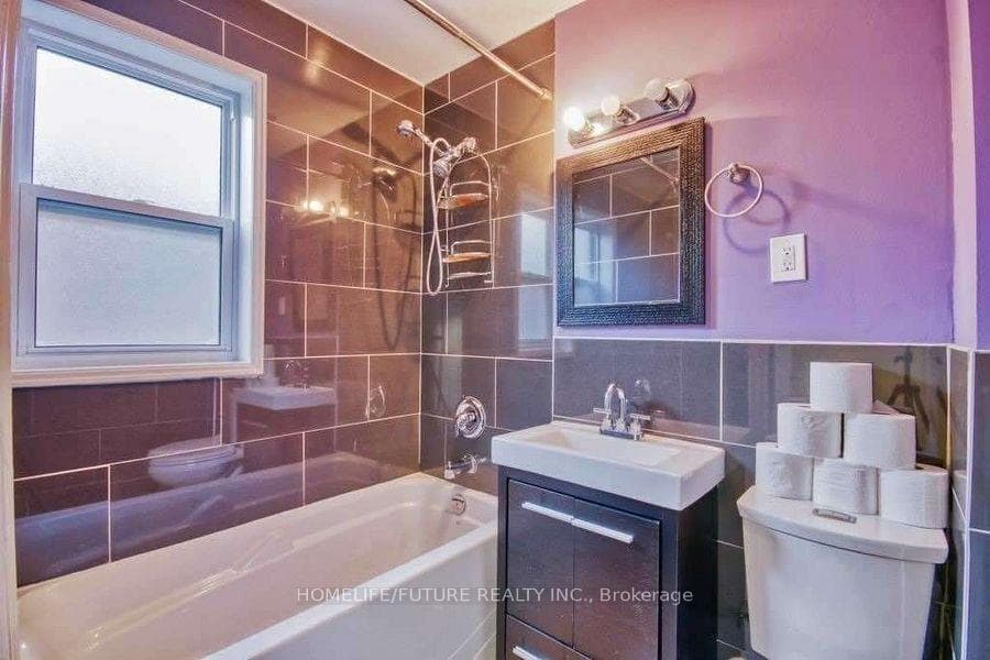53 Burlingame Road Unit Main photo 11