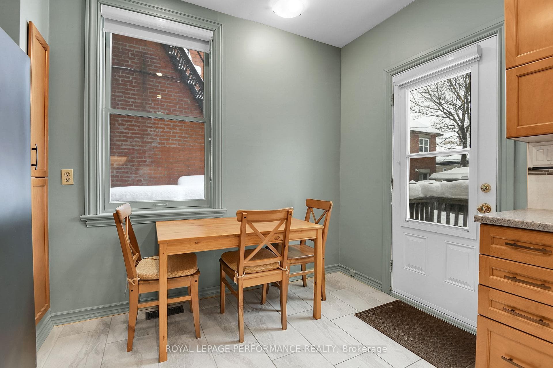337 Lyon Street photo 11