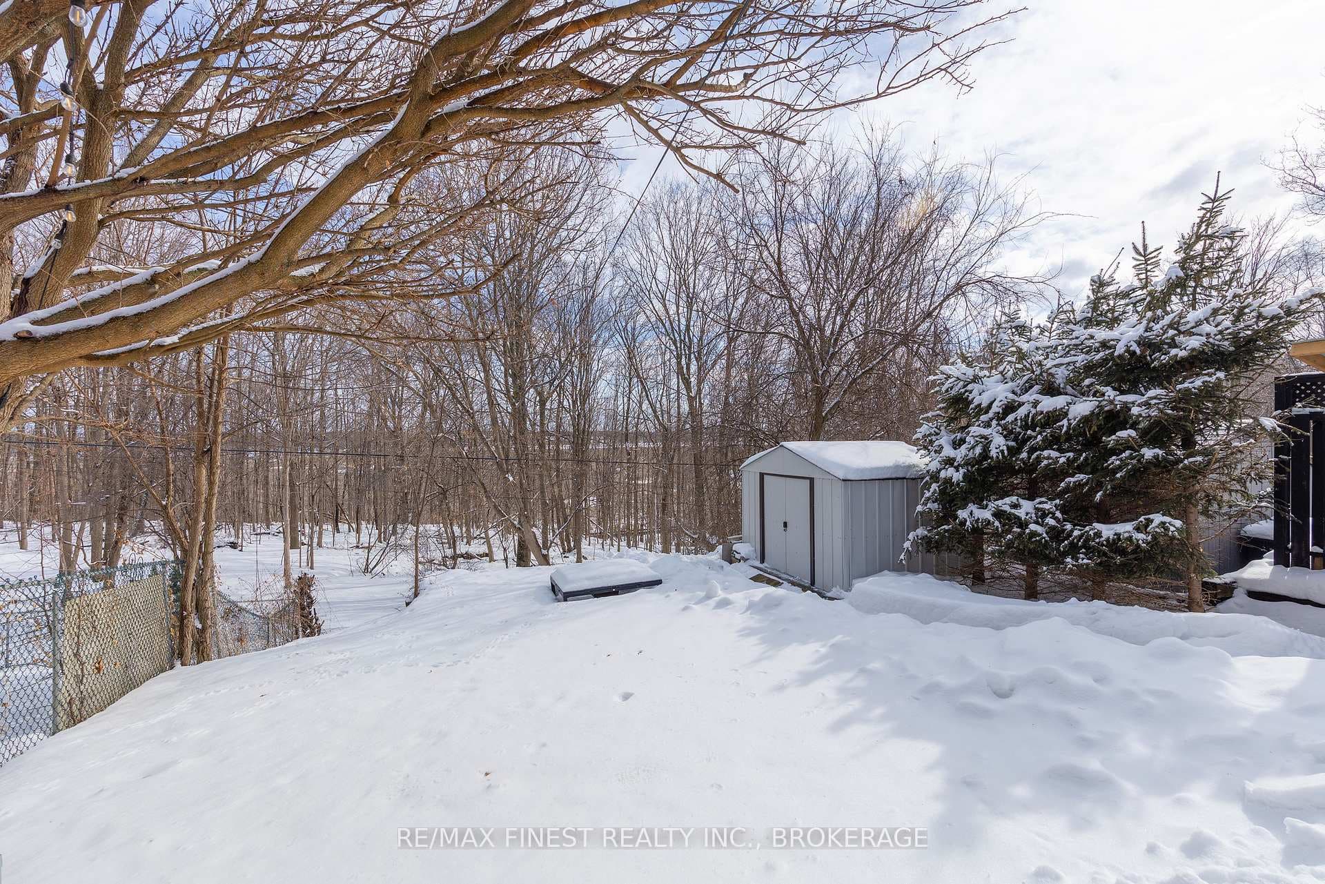 1479 Montreal Street photo 26