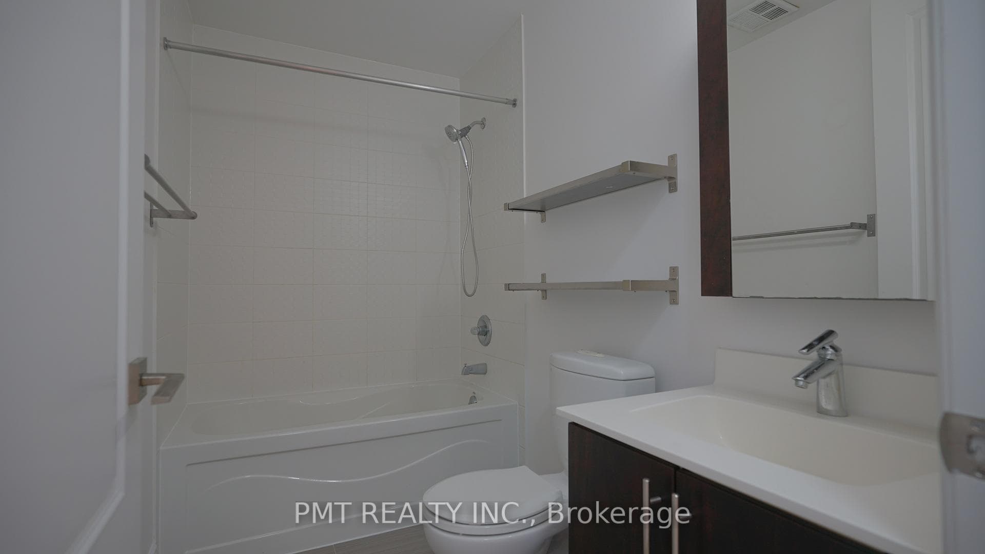 60 South Town Centre Boulevard Unit LPH1 photo 13