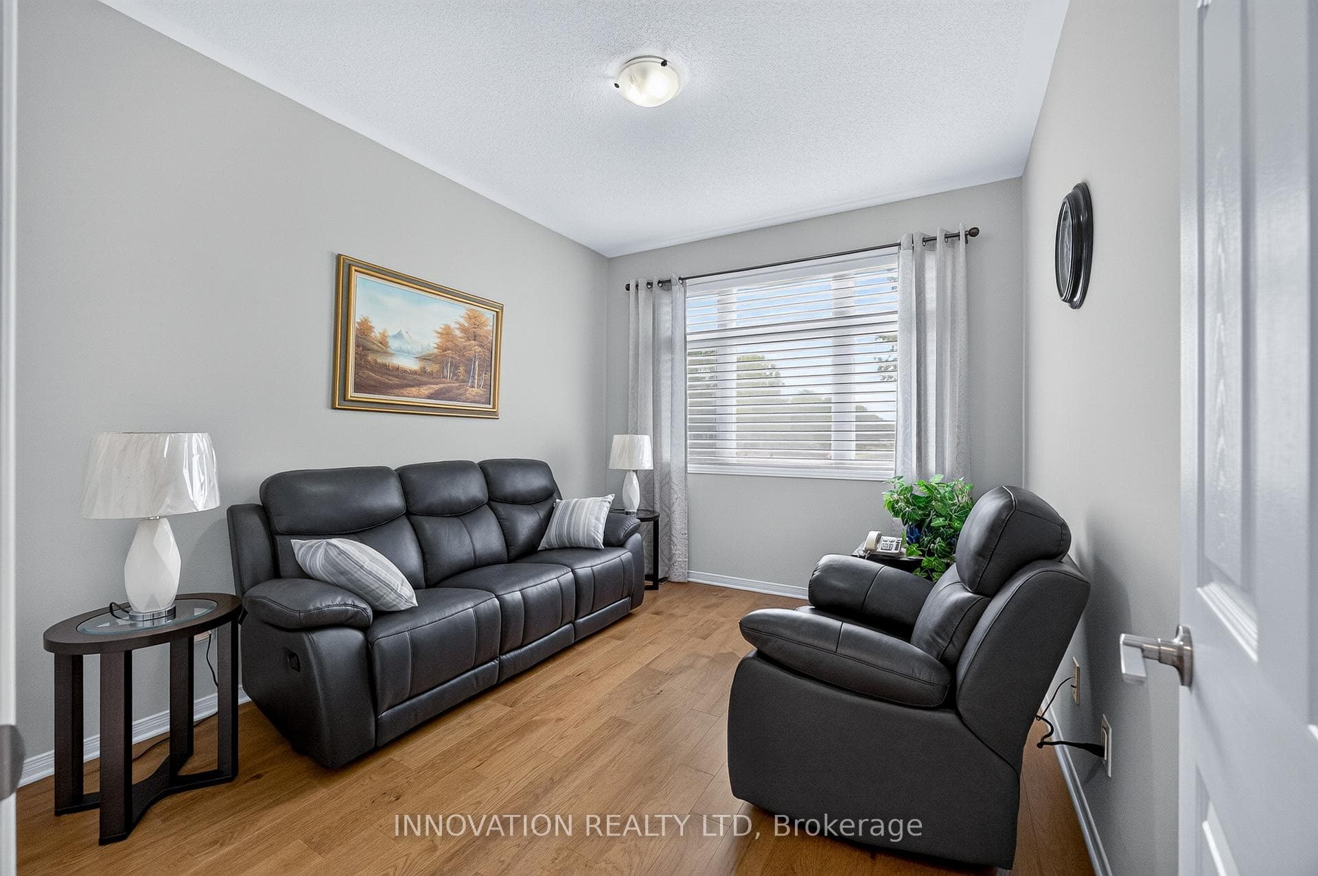 249 Edey Street photo 7