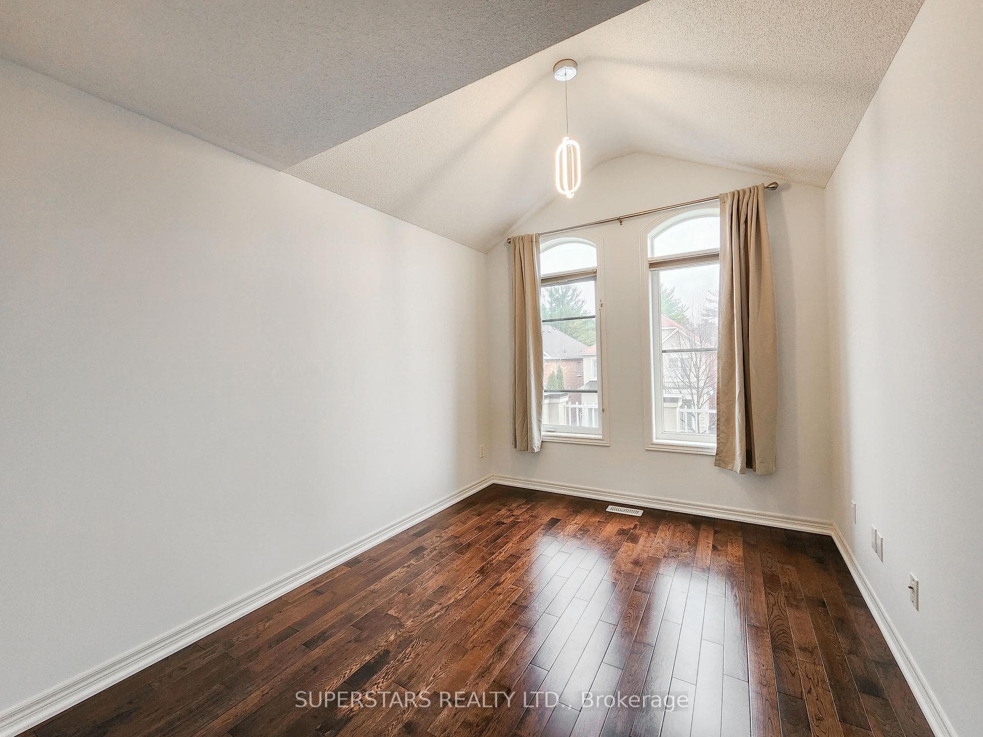 485 Foxcroft Boulevard photo 17