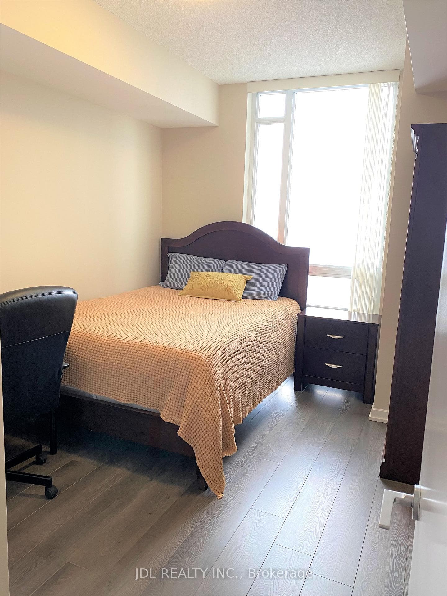 66 Forest Manor Road Unit 1706 photo 10