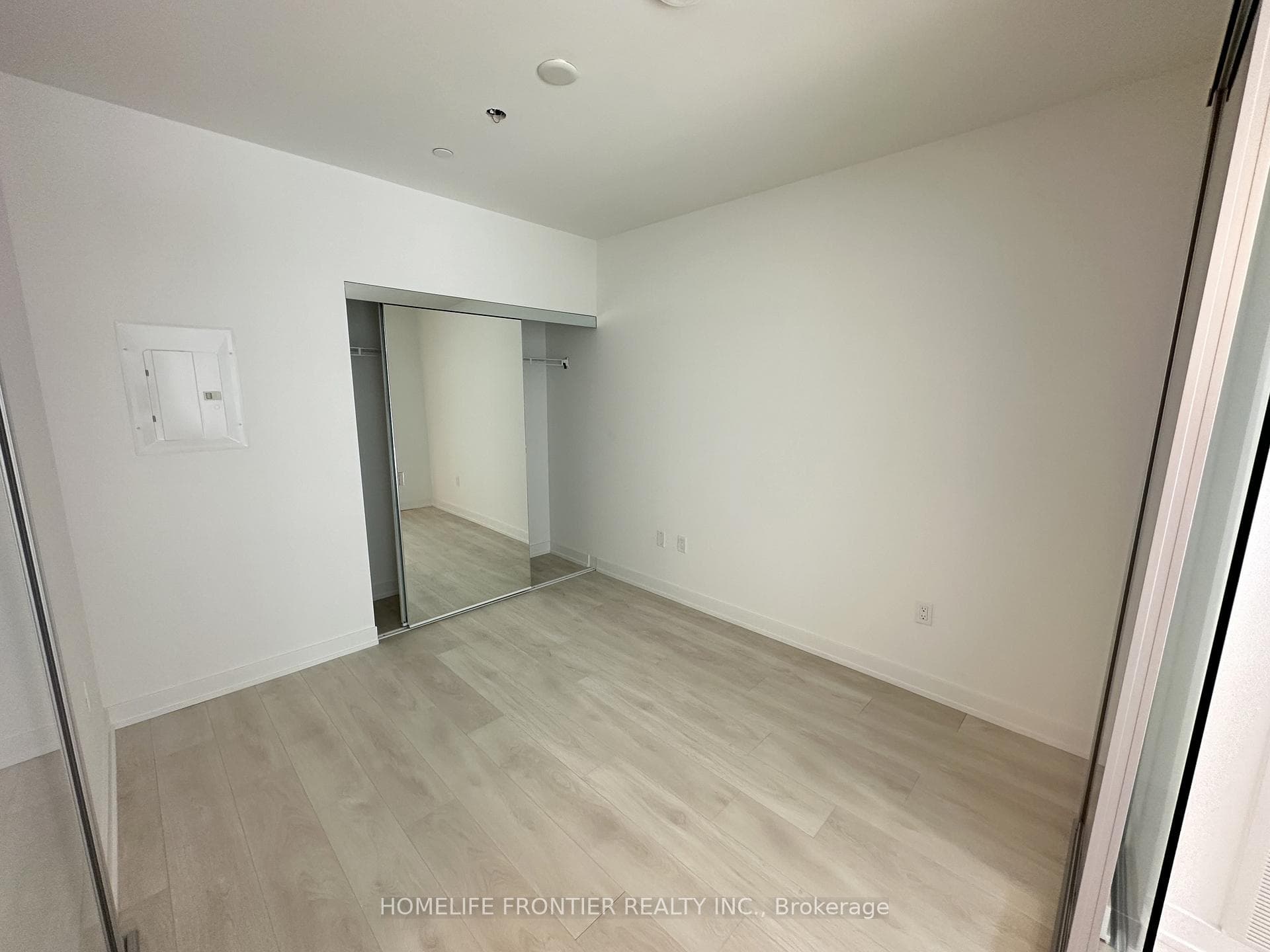 127 Broadway Avenue Unit 603 photo 3