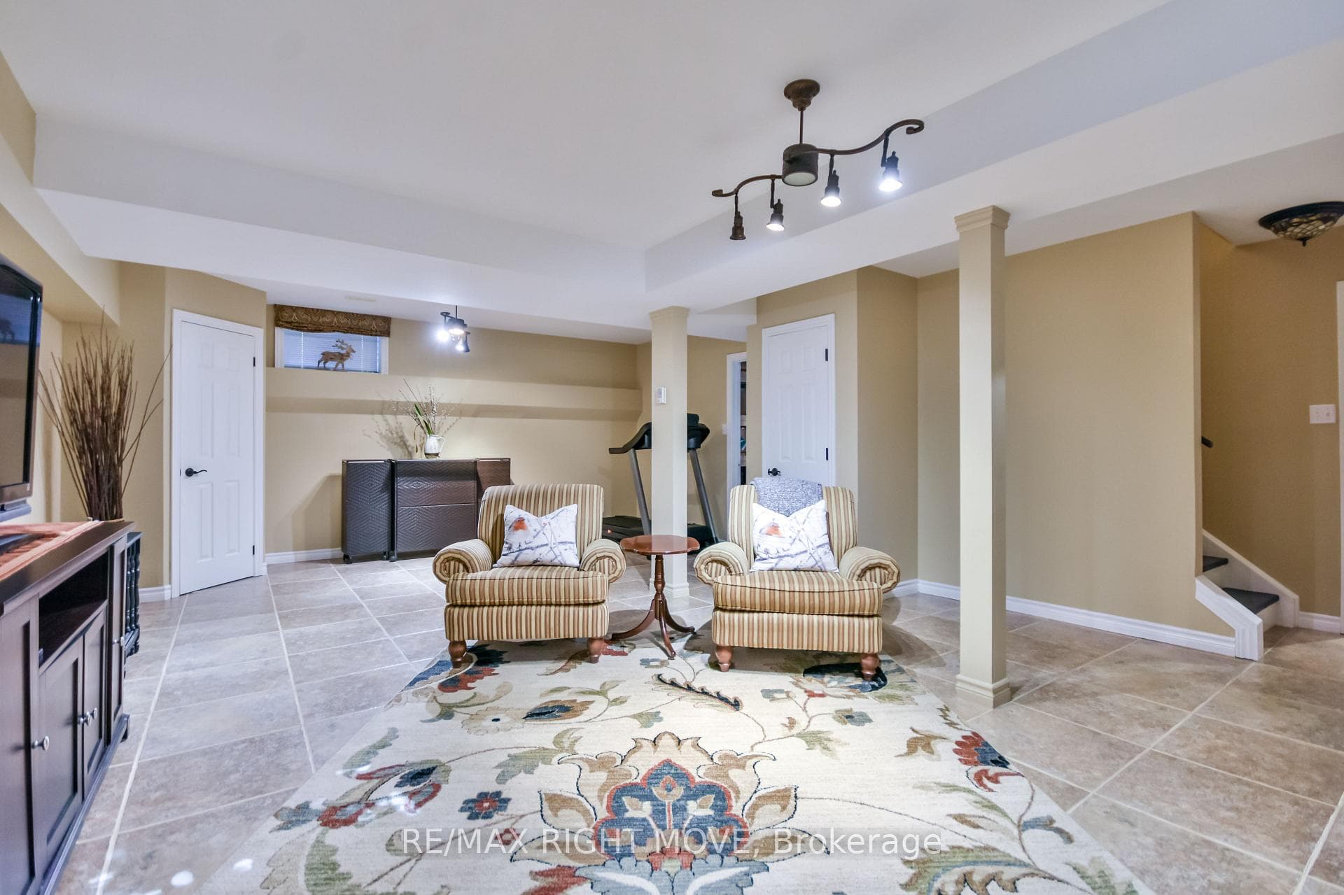 4043 Digby Drive photo 31