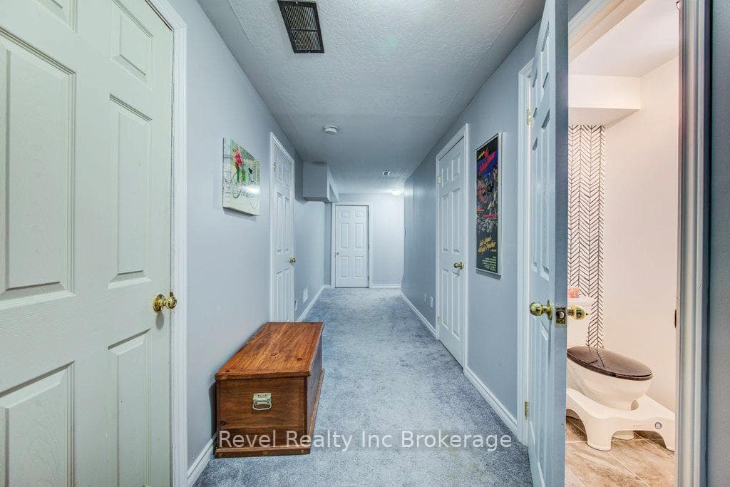733 Southwood Way photo 22