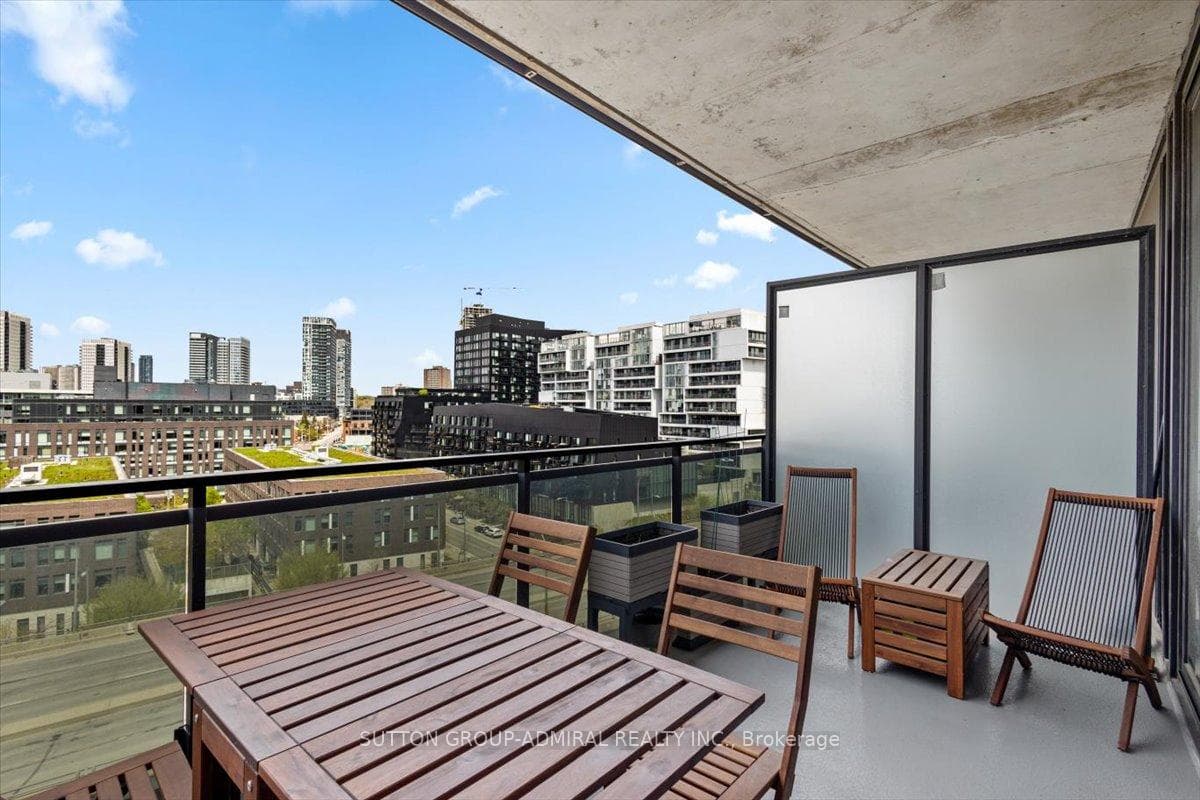 21 Lawren Harris Square Unit 805 photo 17