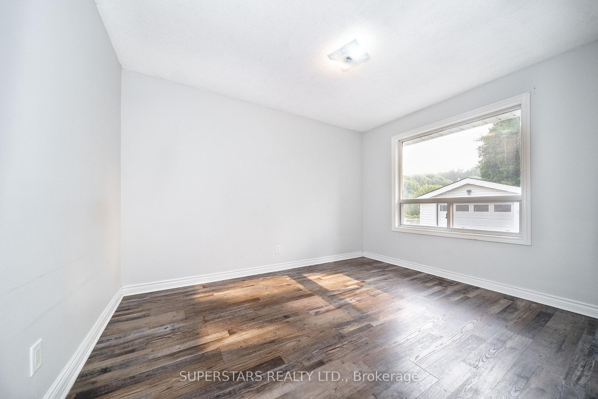 6 Meadowland Drive photo 11