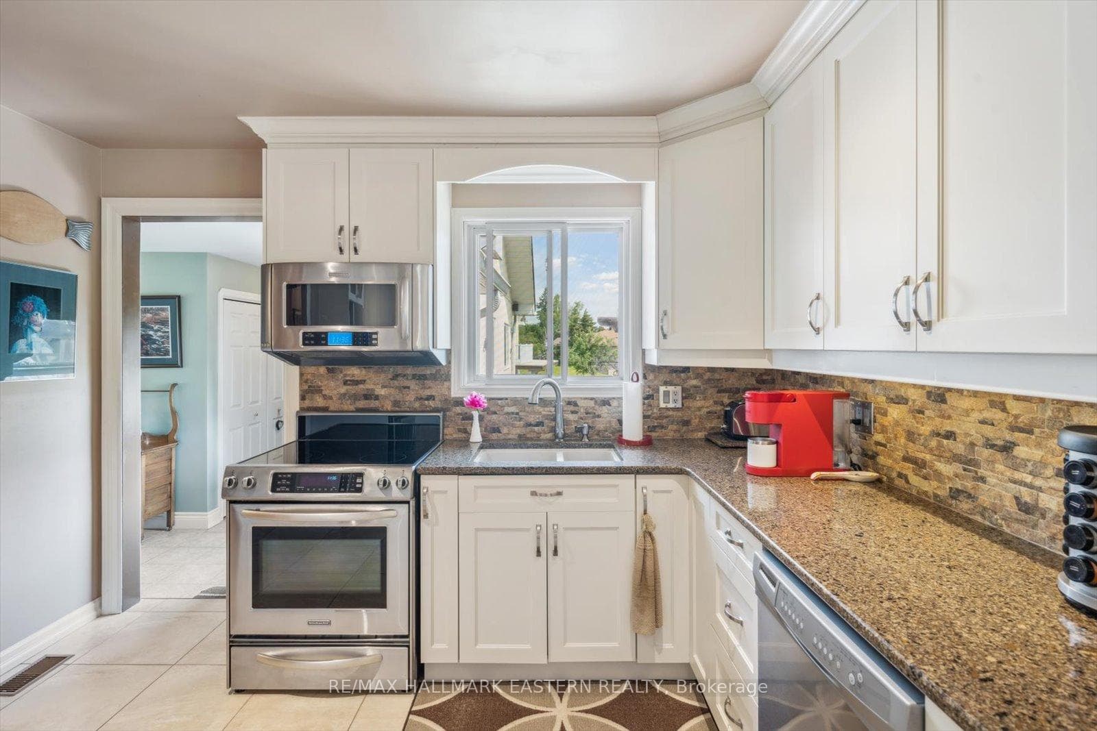 1105 Connaught Drive photo 13