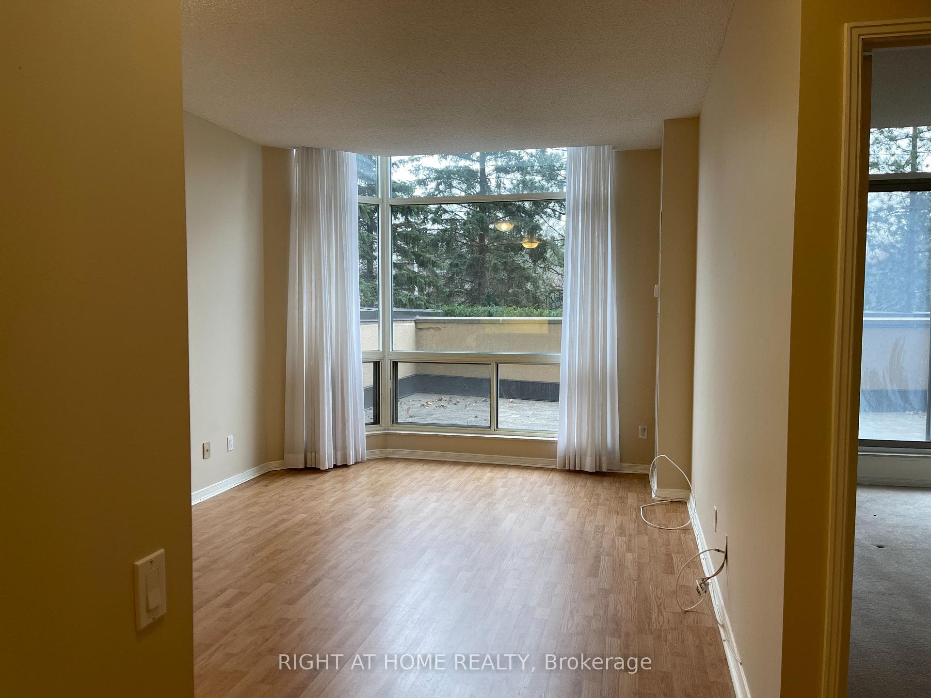 1800 The Collegeway N/A Unit 106 photo 3