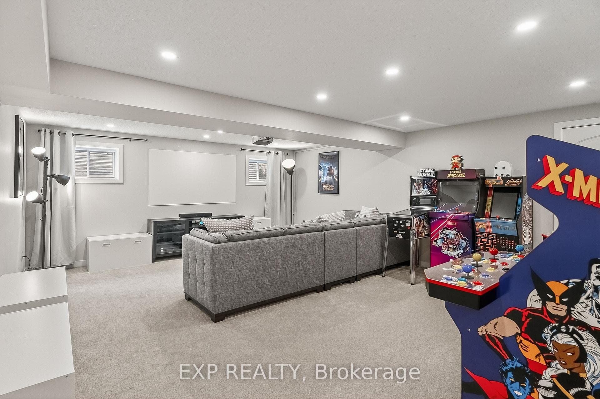 909 Lesage Way photo 33