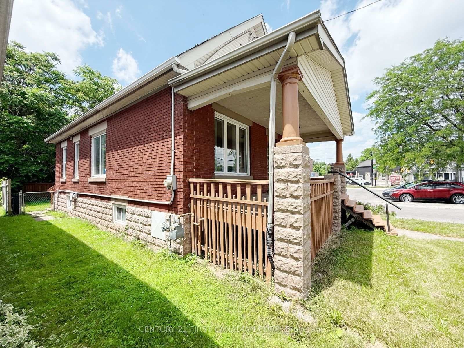 827 Quebec Street photo 4