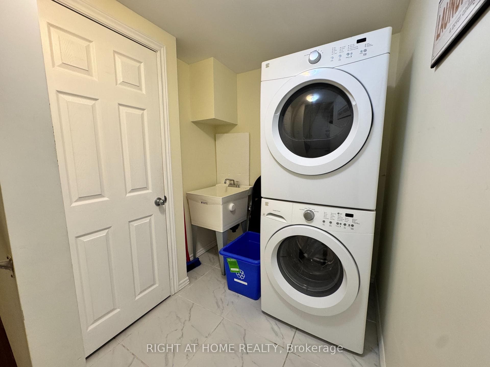 Laundry Room Pic