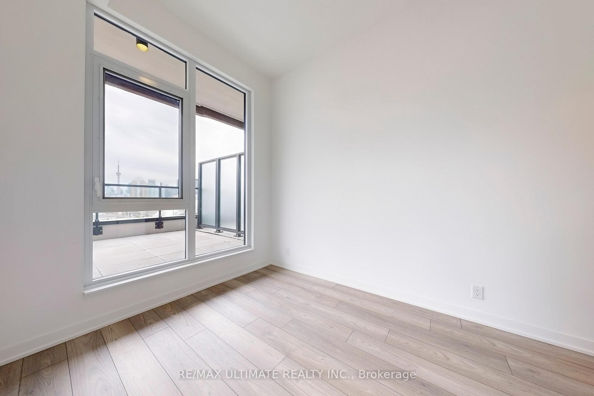285 Dufferin Street Unit 509 photo 20
