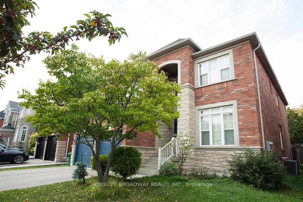 3604 Steeple Chase Crescent photo 2