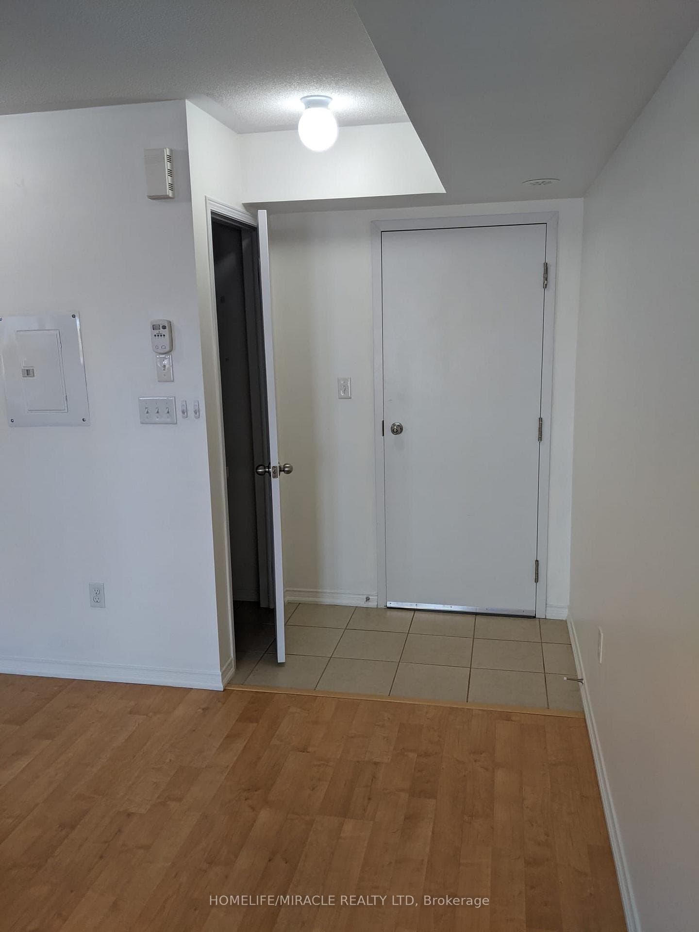 2508 Post Road Unit 23 photo 4