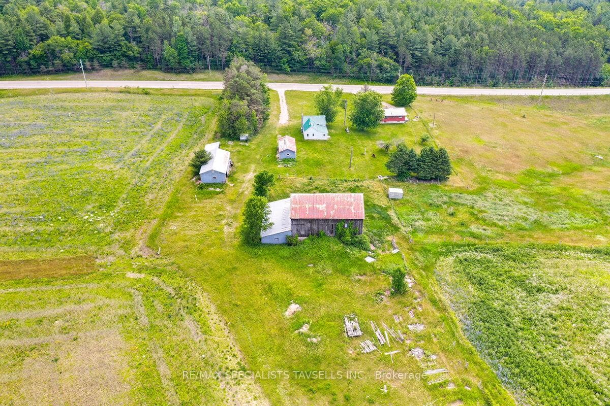 938198 Airport Road photo 11