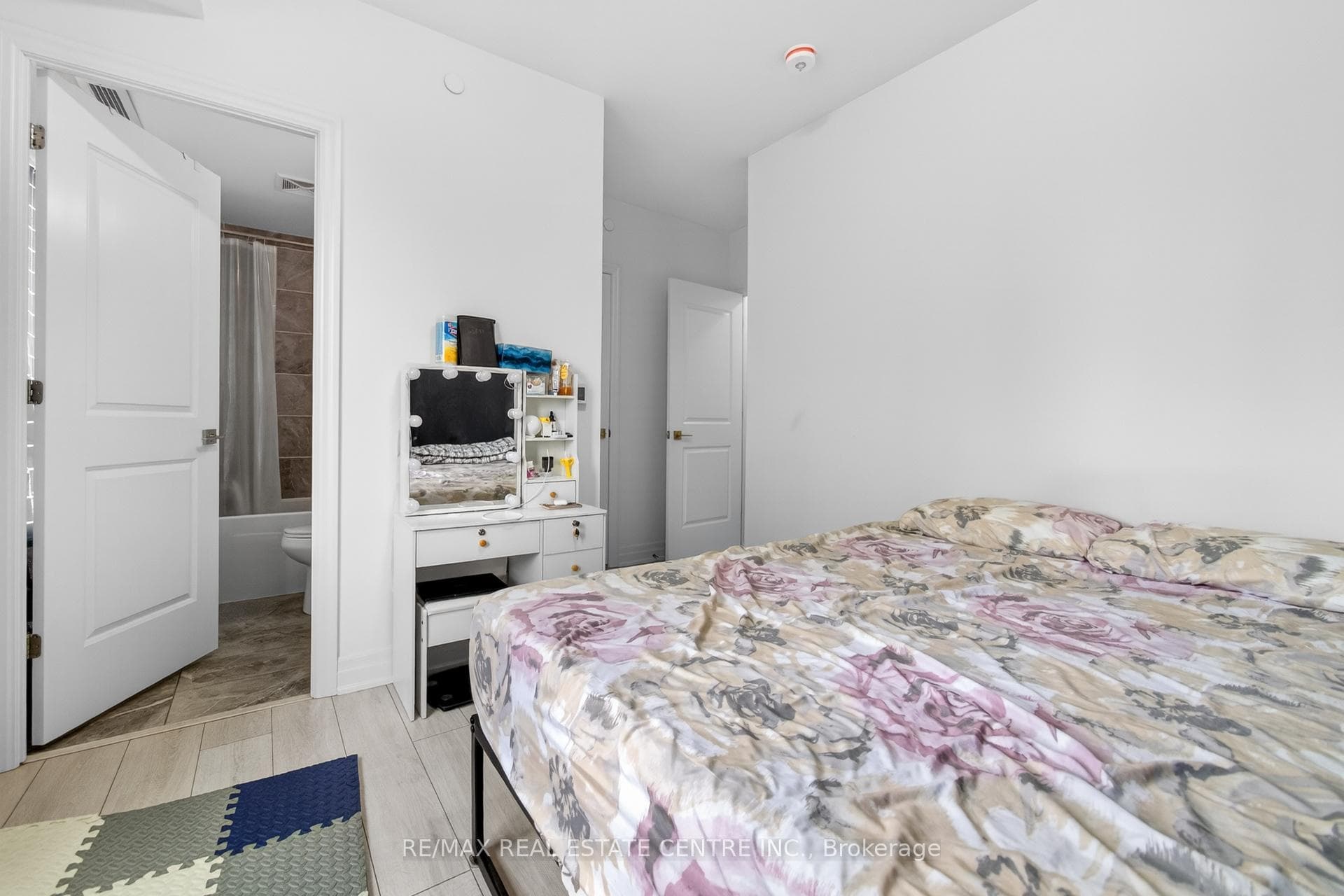 30 Elm Drive Unit 610 photo 23