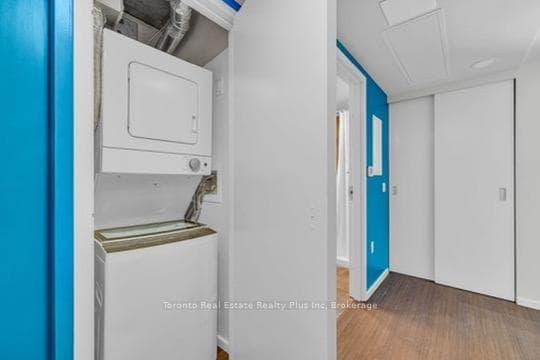 105 Champagne Avenue Unit 1918 photo 18