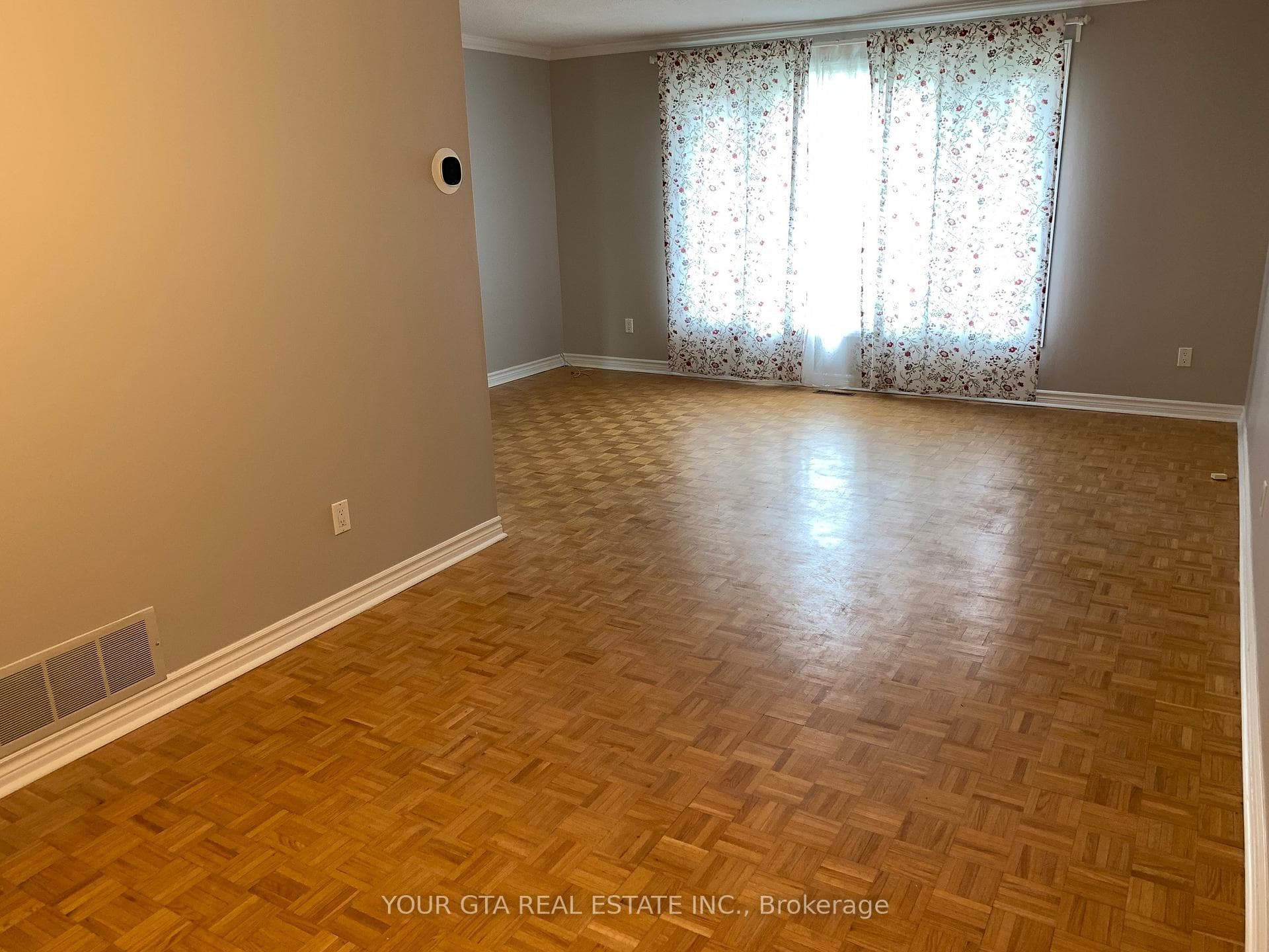 147 Bonham Blvd Boulevard Unit upper photo 3