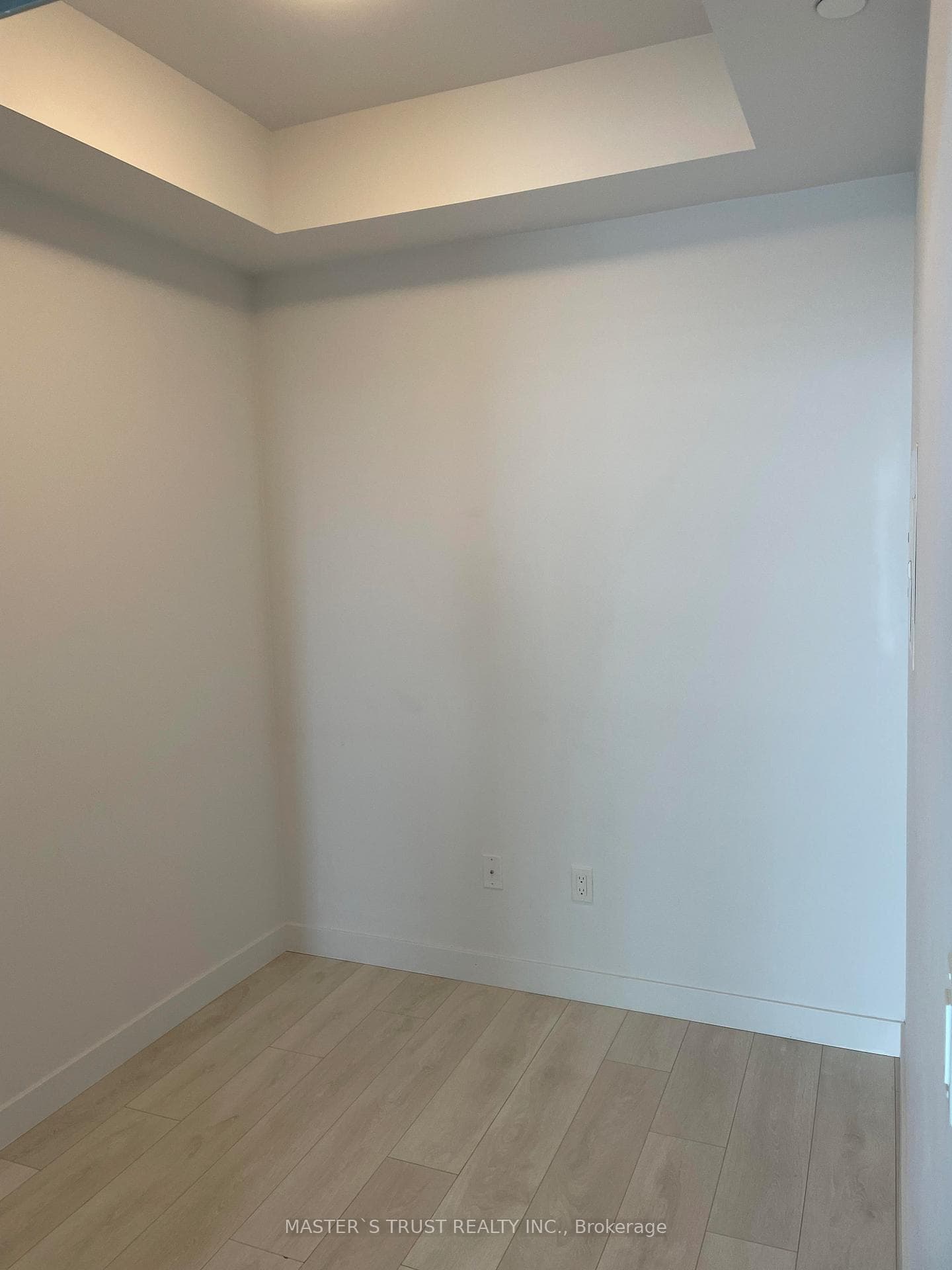 8 Eglinton Avenue Unit 4512 photo 12