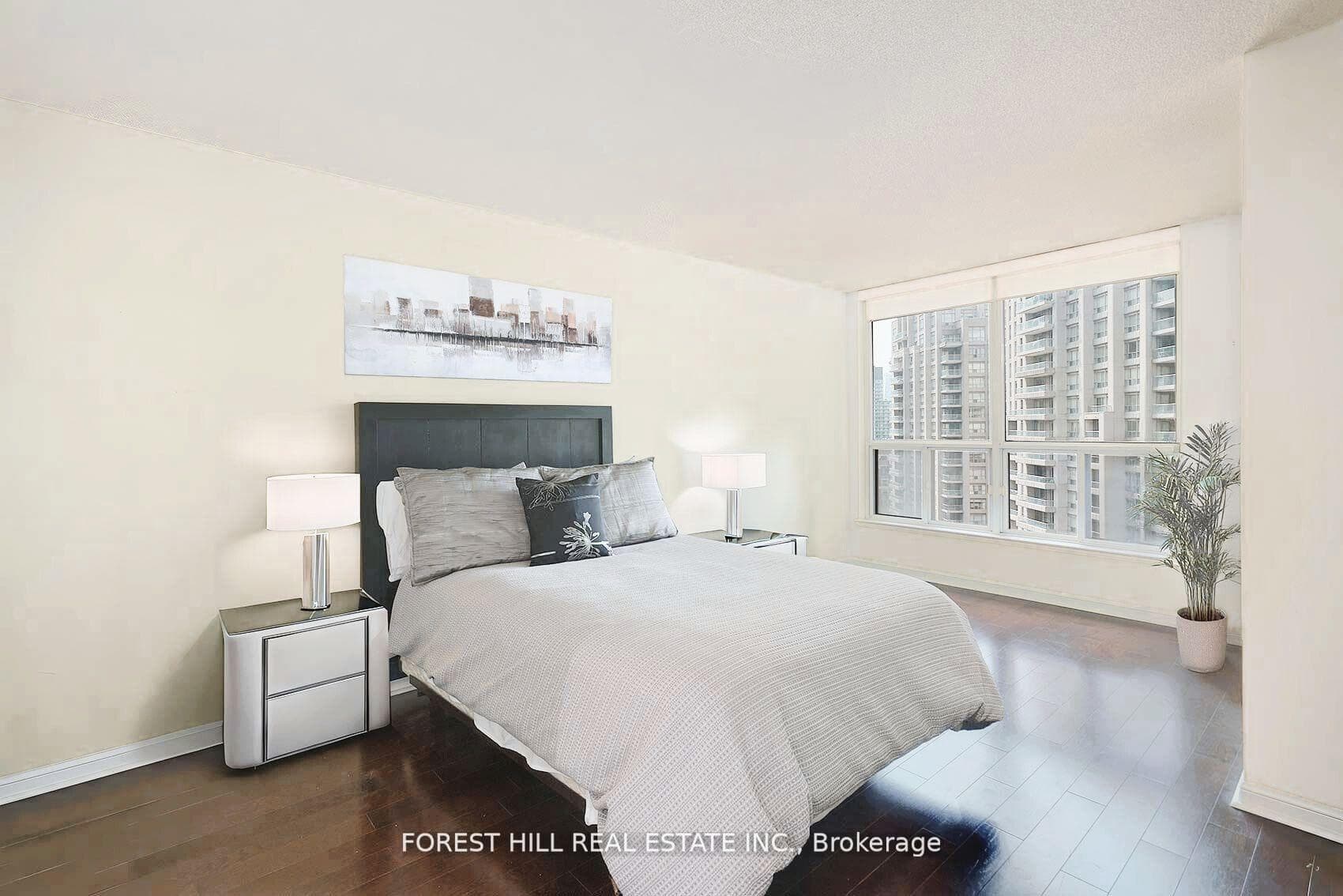 24 Wellesley Street Unit 2103 photo 12