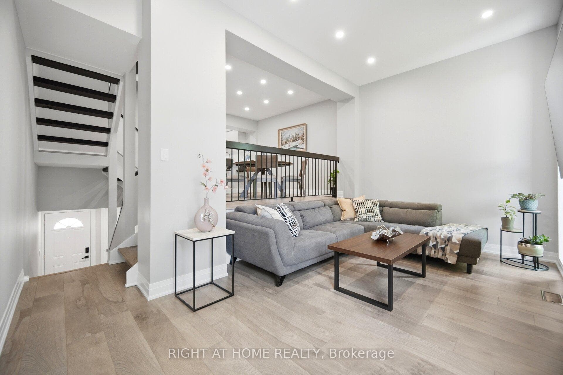 24 REID Drive Unit 8 photo 14