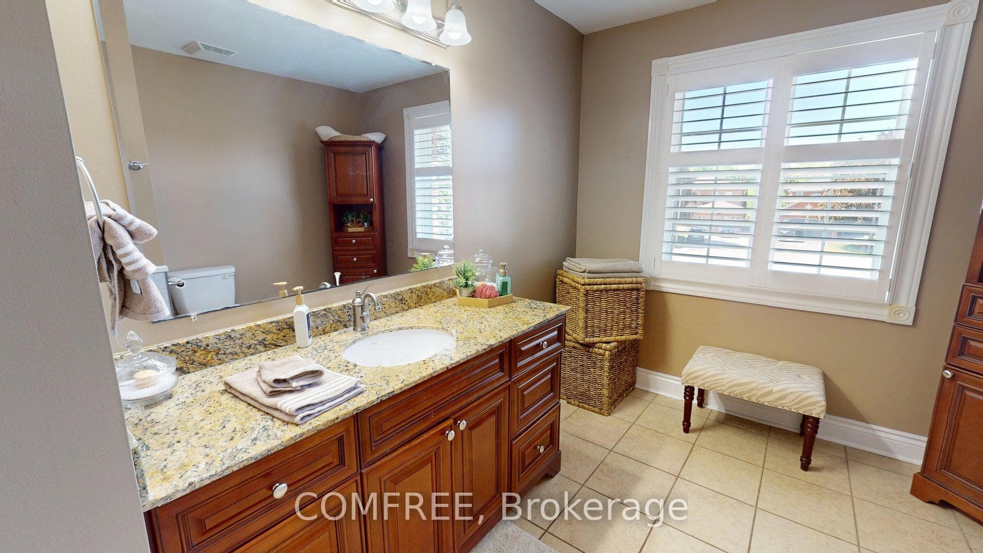 39 Falcon Court photo 27