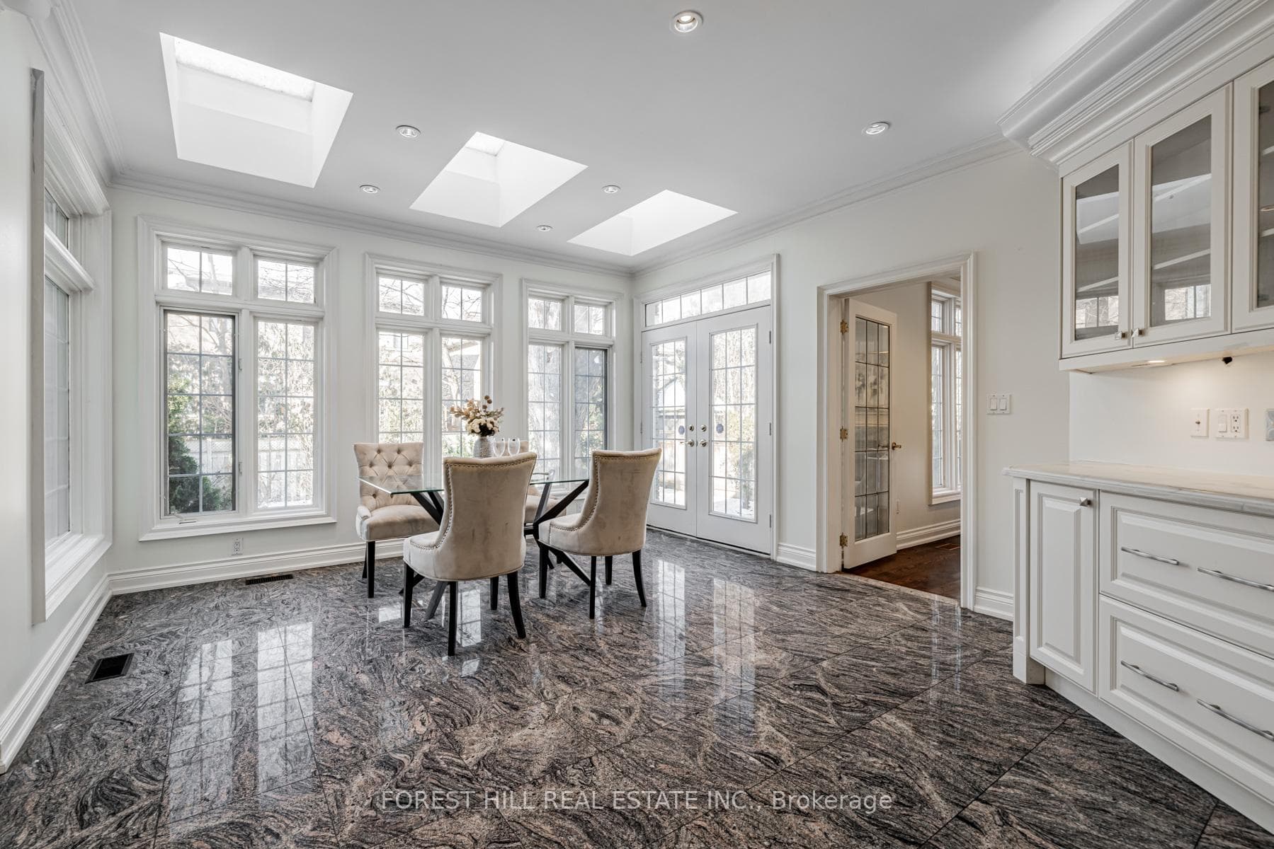 128 Yorkminster Road photo 18