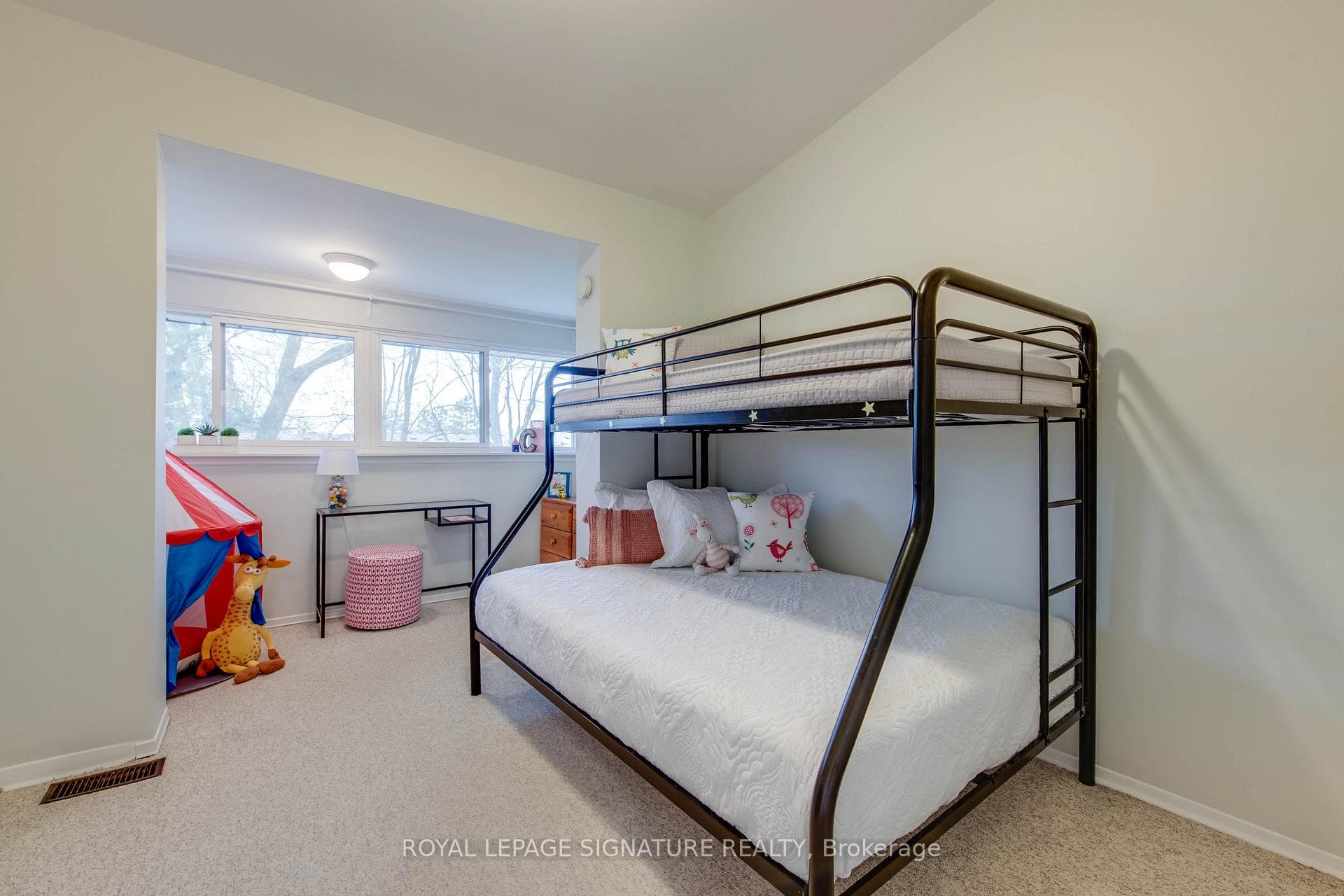6 Esterbrooke Avenue Unit 97 photo 14