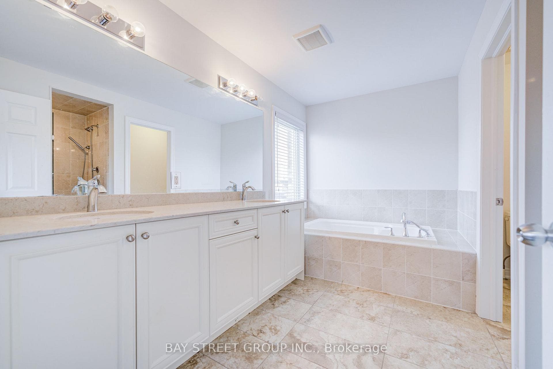 614 Baker Hill Boulevard photo 32