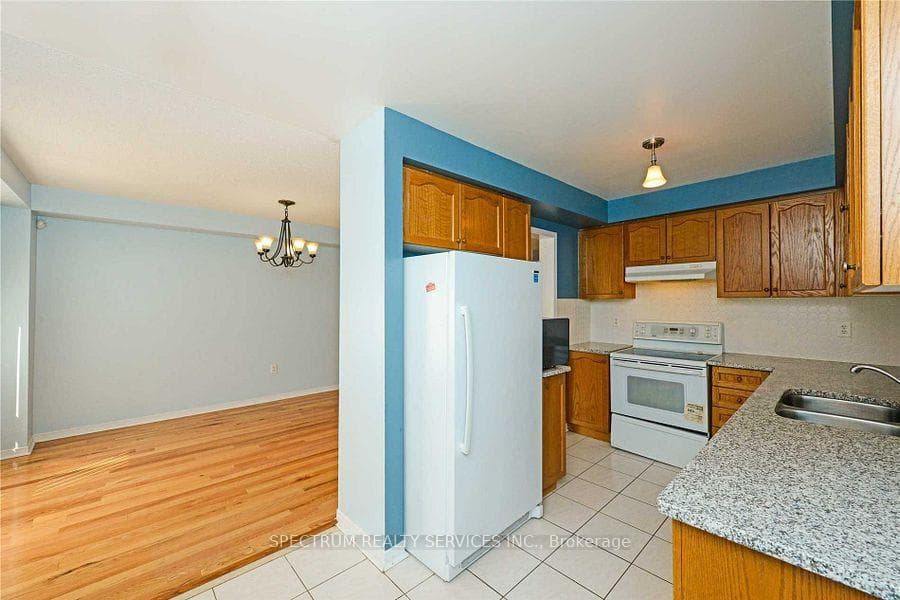 103 Triple Crown Avenue photo 5