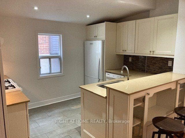 52 Beresford Avenue photo 7