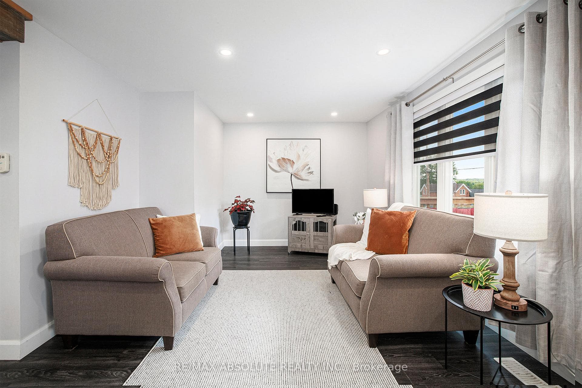 373 Raglan Street photo 10