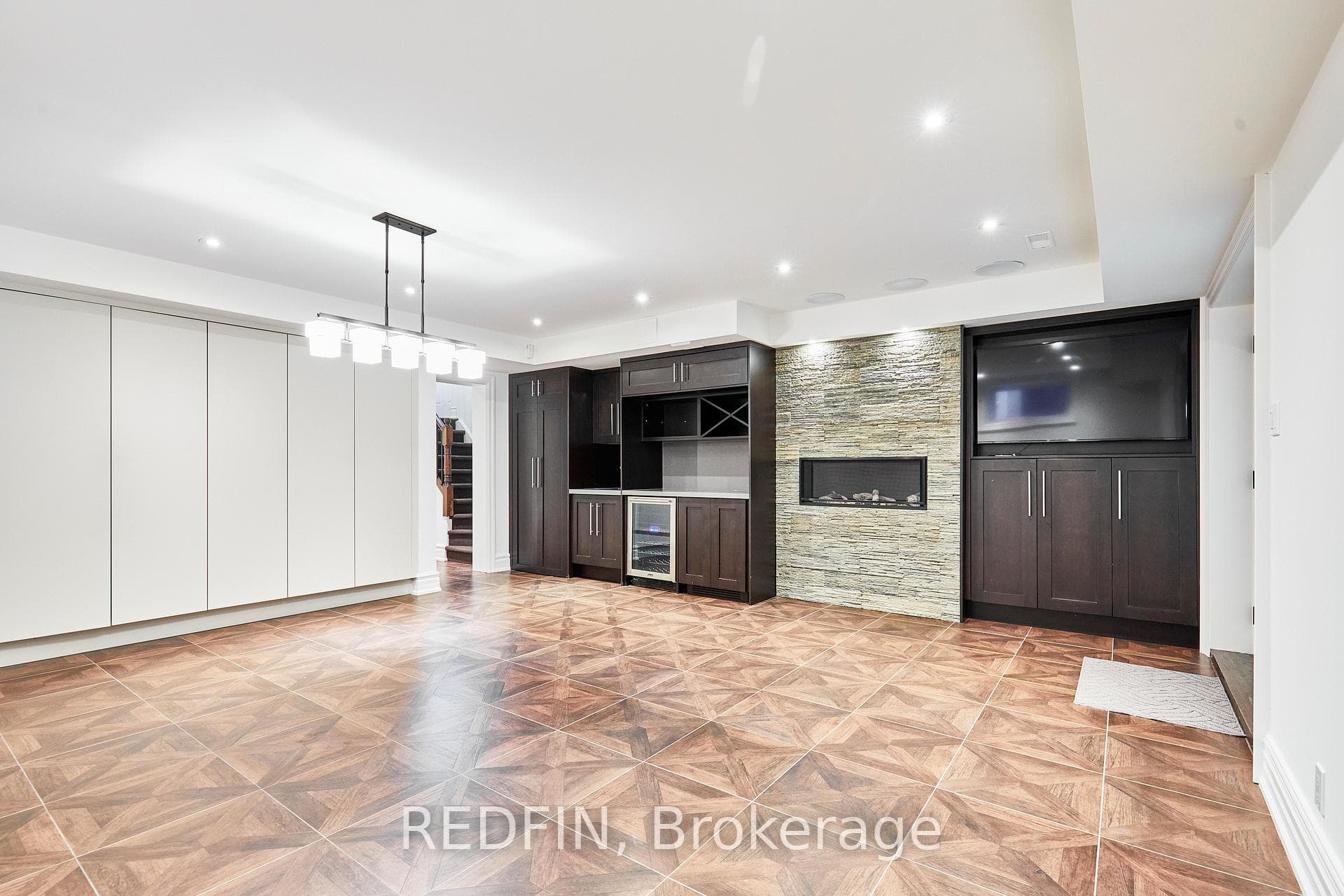 516 Melrose Avenue photo 36