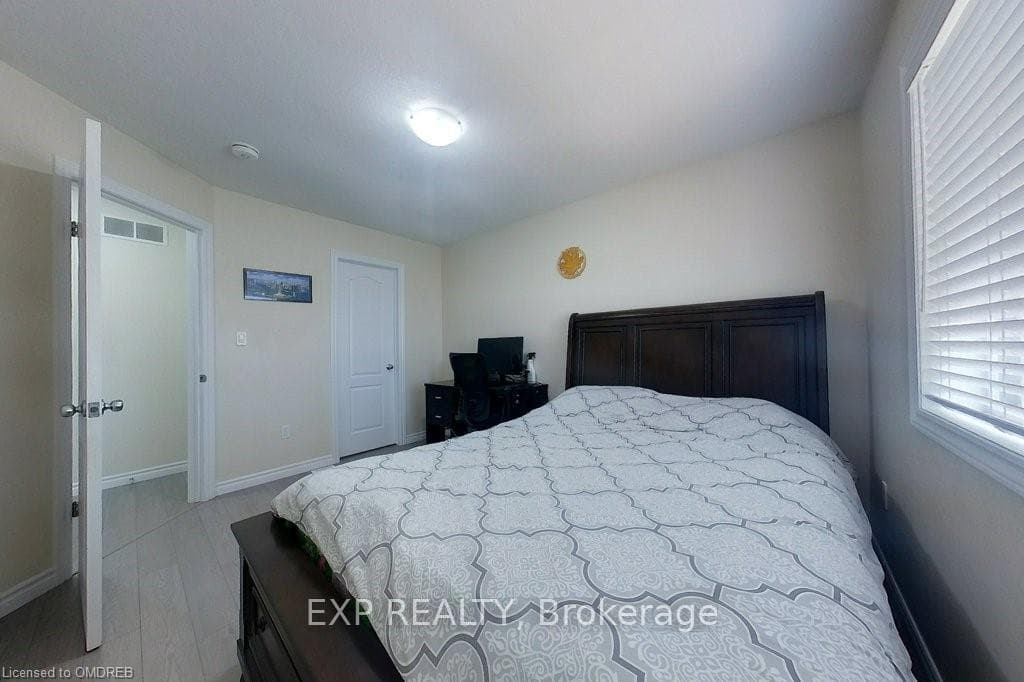 43 CURZON Crescent Unit Upper photo 30