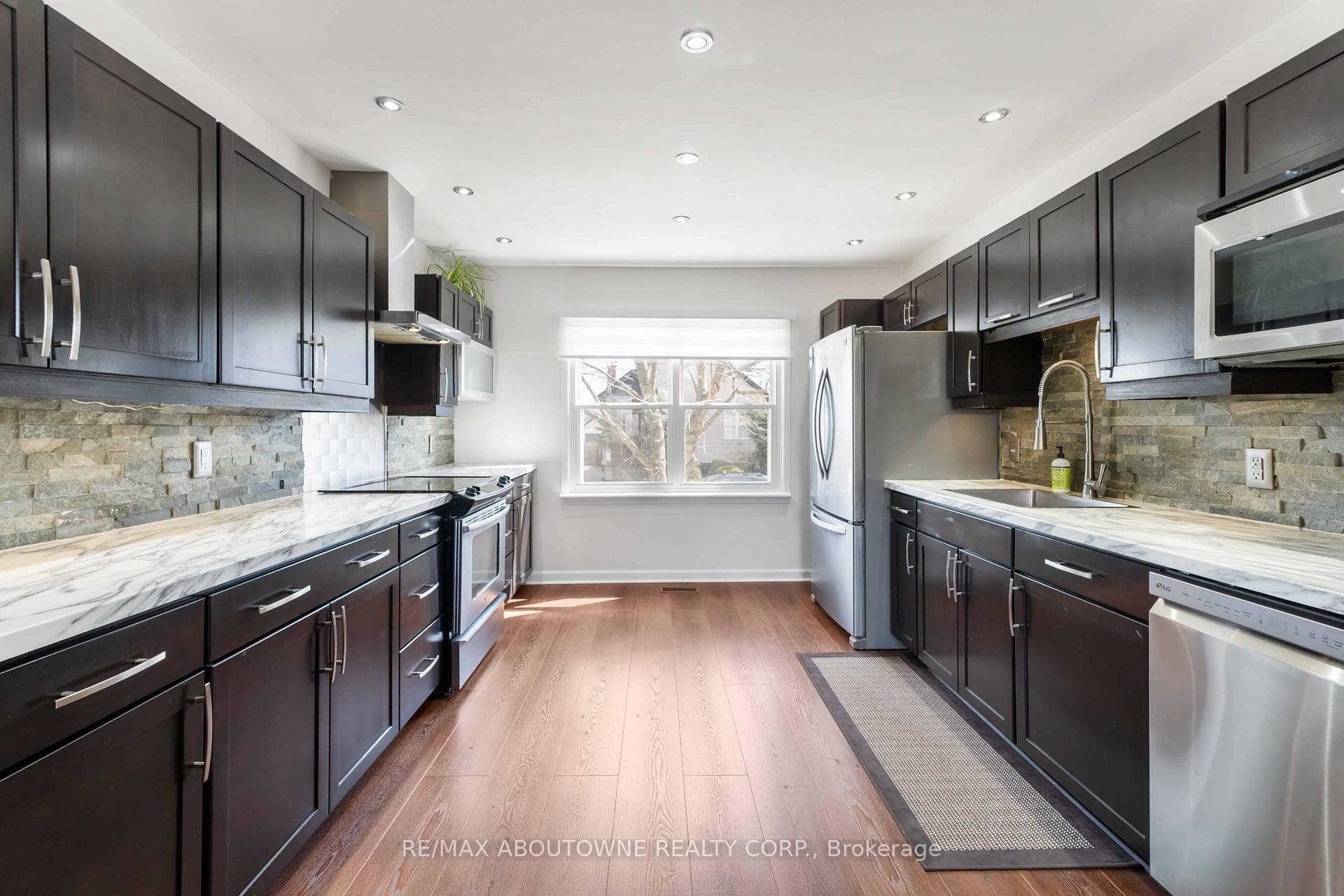 54 Weir Street photo 11