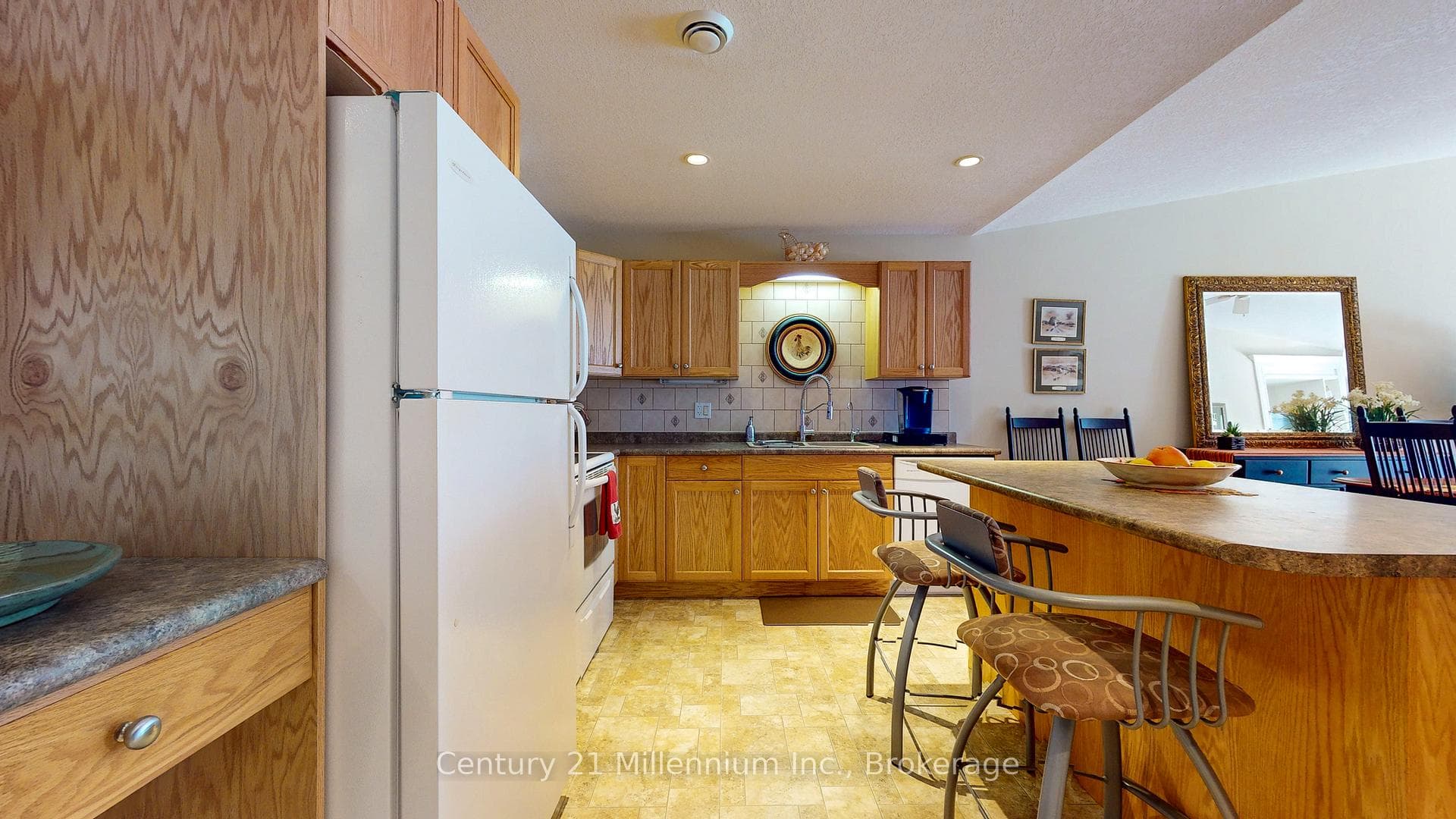 70 MEADOW Lane photo 16