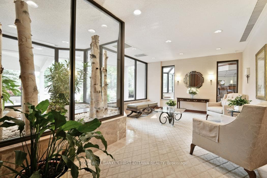 1510 Riverside Drive Unit 2303 photo 3