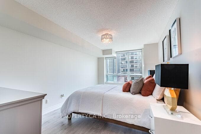 156 Enfield Place Unit 1208 photo 21