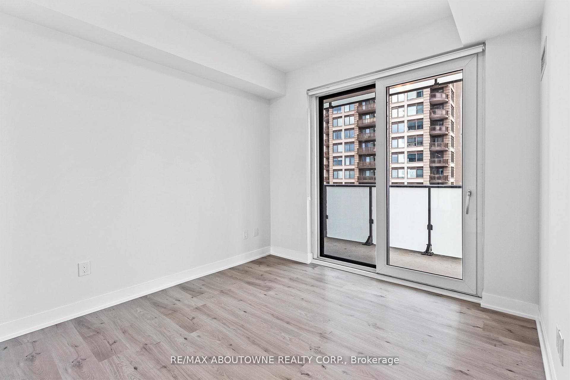 430 Square One Drive Unit 1003 photo 12