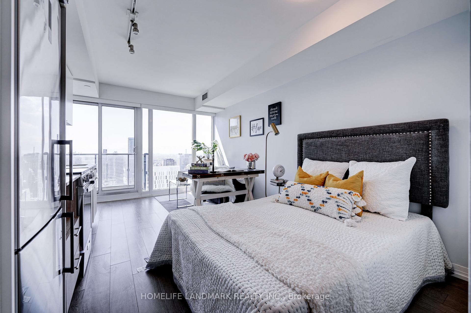 251 Jarvis Street Unit 4307 photo 12