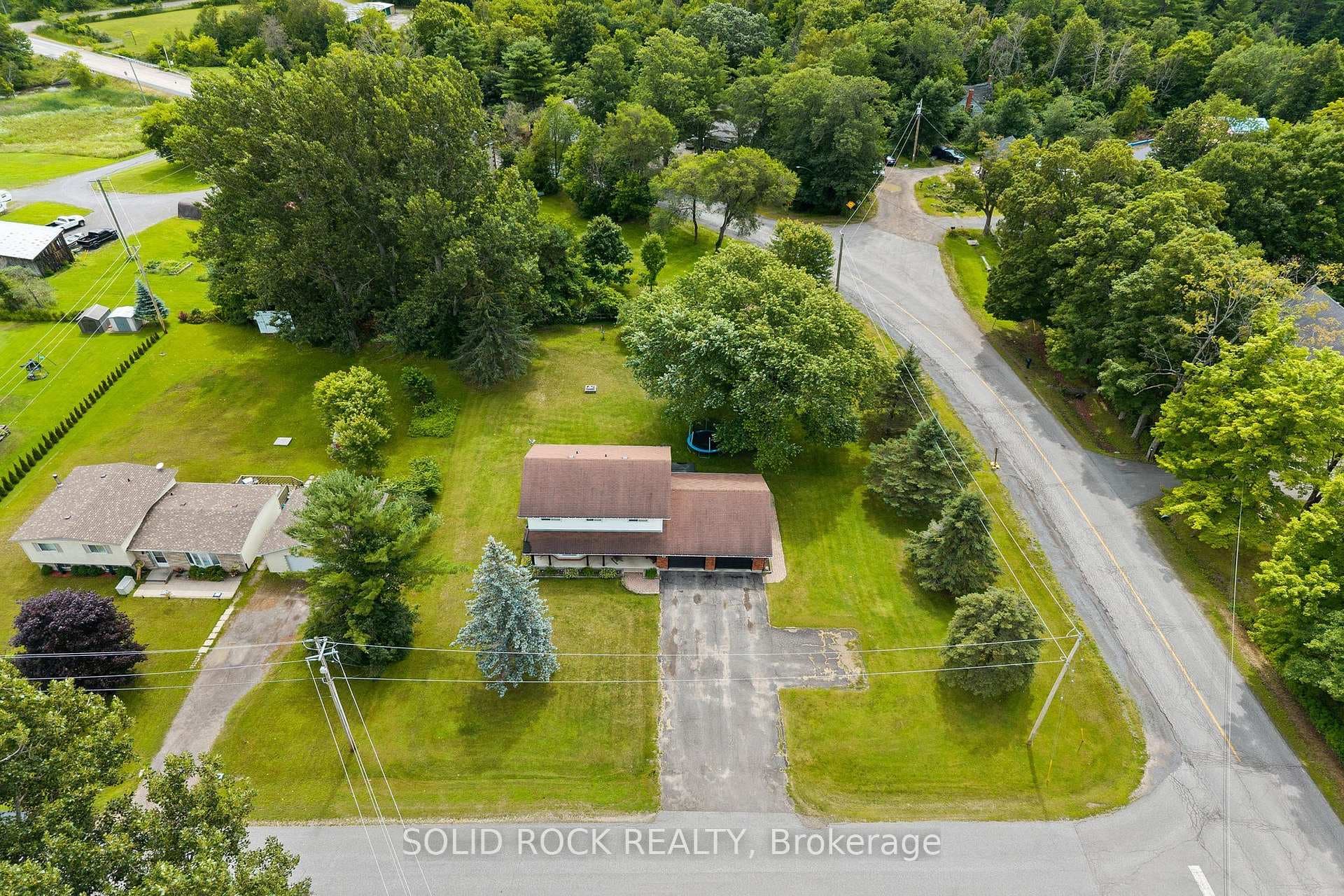 708 Mckenzie Avenue photo 4